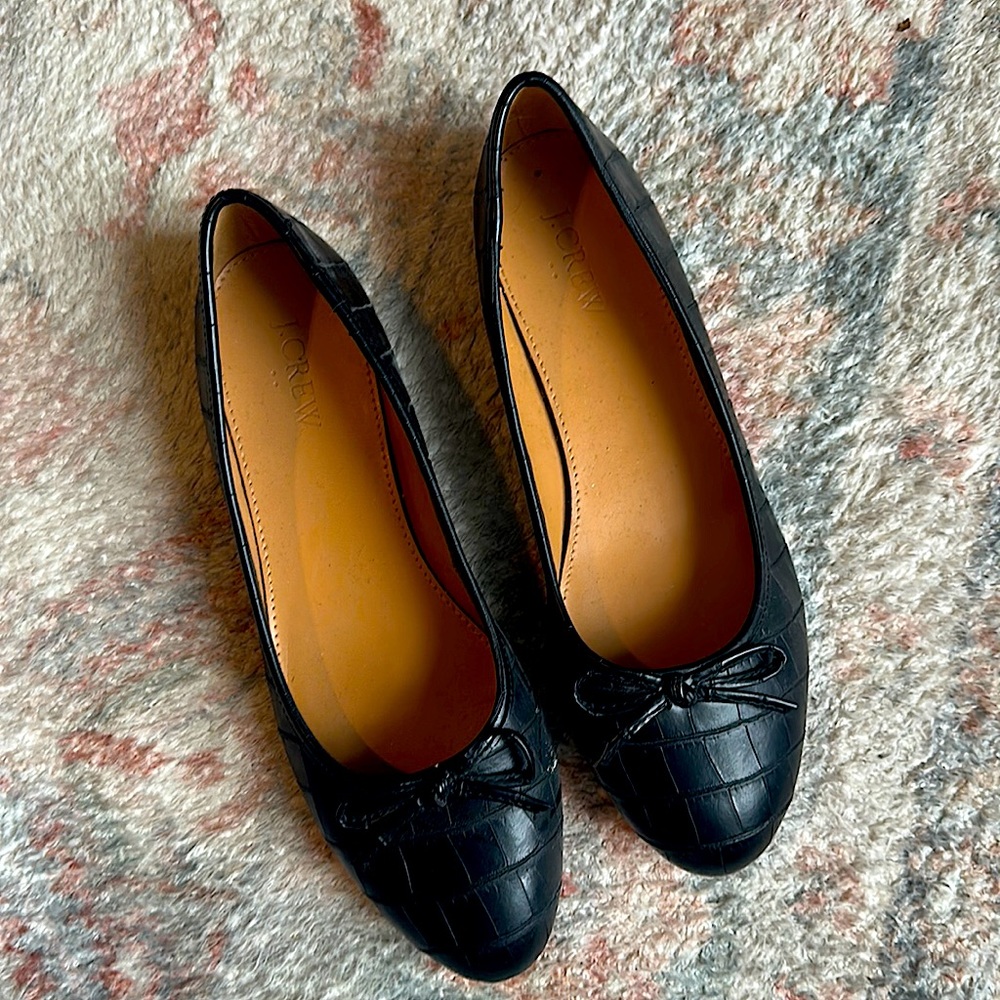 Black J.Crew flats. Like new. Worn only once.